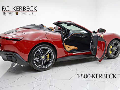 Used 2026 Ferrari Roma Spider RWD image 13