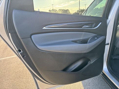 Used 2022 Buick Enclave Premium image 15