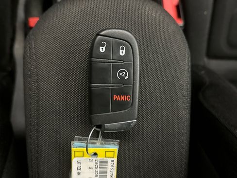 Used 2021 Jeep Renegade Latitude w/ Luxury Group I image 10