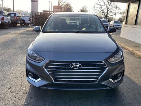 Used 2019 Hyundai Accent SEL image 2
