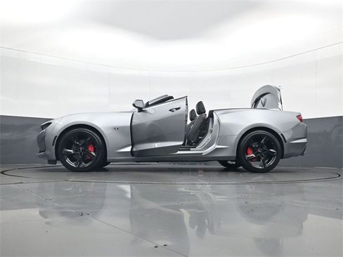 Used 2023 Chevrolet Camaro LT image 34