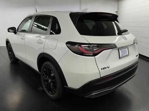 New 2026 Honda HR-V Sport image 3