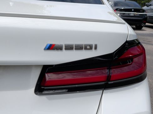 Used 2022 BMW M550i xDrive w/ Dynamic Handling Package AWD/4WD image 12