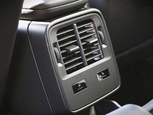 New 2026 Porsche Taycan 4S AWD/4WD image 23