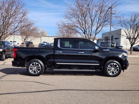 Used 2024 Chevrolet Silverado 1500 High Country w/ Technology Package image 2