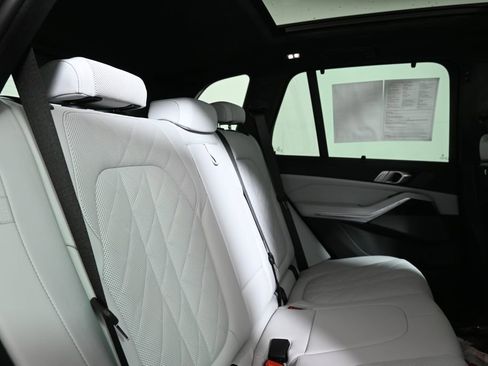Certified 2025 BMW X5 xDrive40i w/ M Sport Package image 35