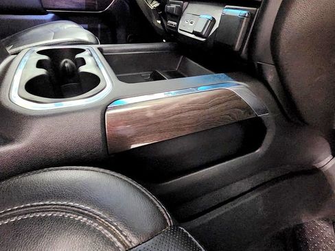 Used 2019 Chevrolet Silverado 1500 LTZ image 45