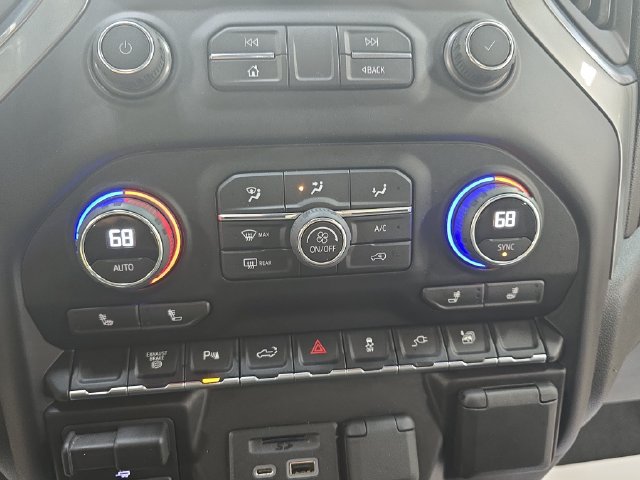 Used 2022 Chevrolet Silverado 2500 LTZ w/ Safety Package AWD/4WD image 22
