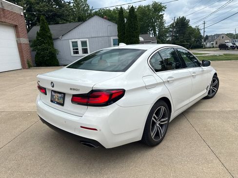 Used 2021 BMW 530i xDrive w/ Convenience Package AWD/4WD image 6