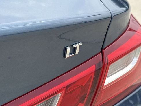 Used 2025 Chevrolet Malibu LT FWD image 13