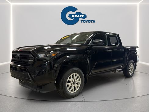 Used 2024 Toyota Tacoma SR AWD/4WD image 2