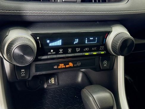 Certified 2025 Toyota RAV4 LE FWD image 17