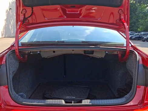 Used 2023 Volkswagen Jetta SE w/ Panoramic Sunroof Package FWD image 30