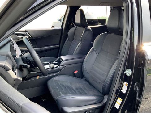 Used 2025 Mitsubishi Outlander SE AWD/4WD image 20