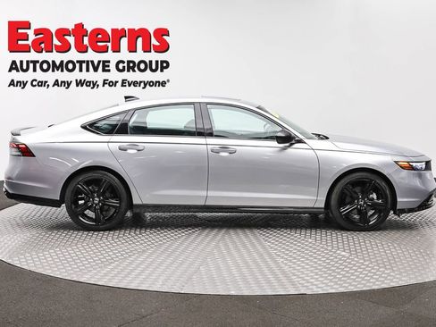 Used 2024 Honda Accord Sport image 4