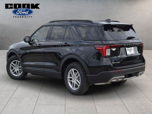 New 2026 Ford Explorer Active w/ Active Comfort Package RWD image 4