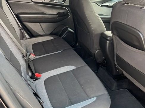 Used 2023 Chevrolet TrailBlazer LS FWD image 9
