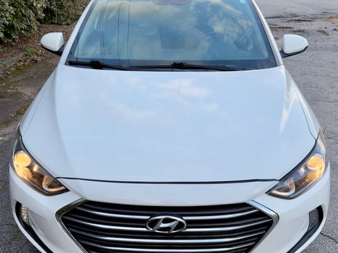 Used 2017 Hyundai Elantra SE w/ SE A/T Tech Package 03 image 12