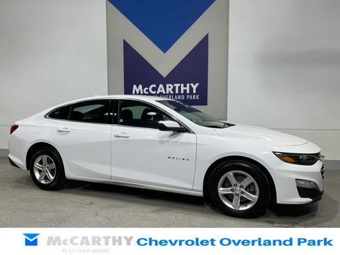 Used 2024 Chevrolet Malibu LT image 3