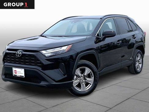 Certified 2025 Toyota RAV4 LE image 1