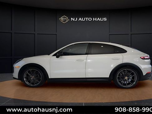 Used 2023 Porsche Cayenne Turbo GT image 5