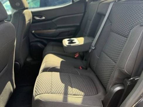 Used 2019 GMC Acadia SLE w/ LPO, Floor Liner Package FWD image 18