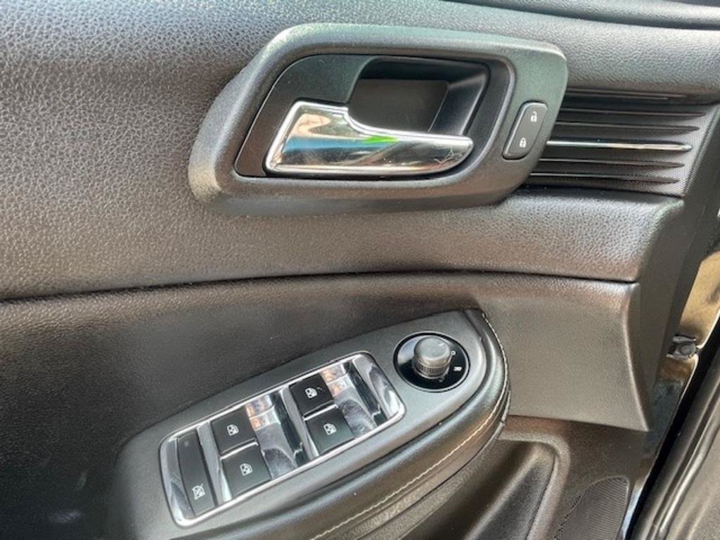 Used 2016 Chevrolet Malibu LTZ FWD image 8