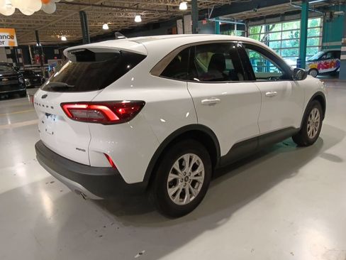 Used 2023 Ford Escape Active AWD/4WD image 12