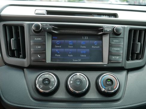 Used 2018 Toyota RAV4 LE w/ All Weather Liner Package AWD/4WD image 30