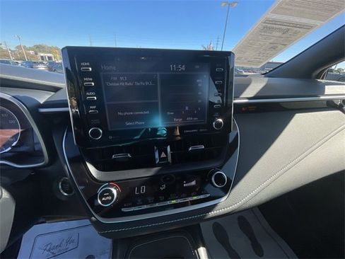 Used 2021 Toyota Corolla SE w/ SE Preferred Package image 27