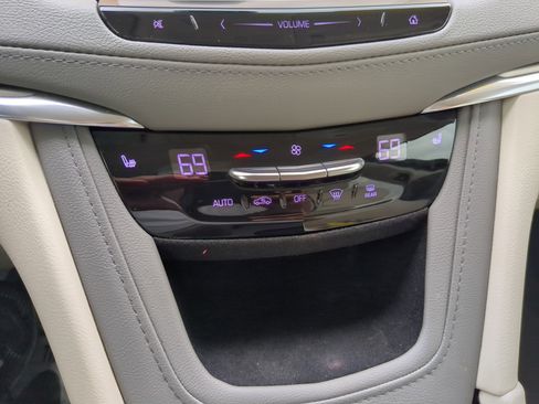 Used 2019 Cadillac XT5 Luxury image 26