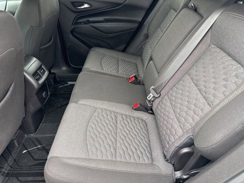 Used 2018 Chevrolet Equinox LT image 28