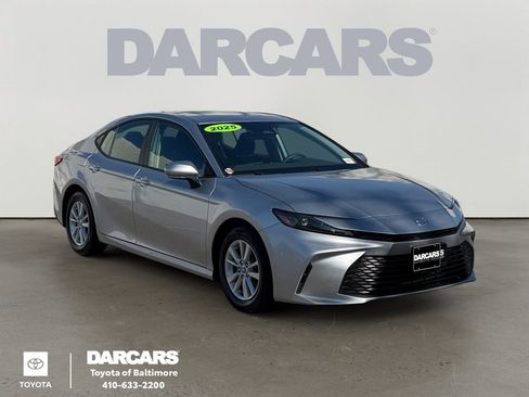 Used 2025 Toyota Camry LE image 1