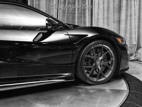 Used 2017 Acura NSX AWD/4WD image 31