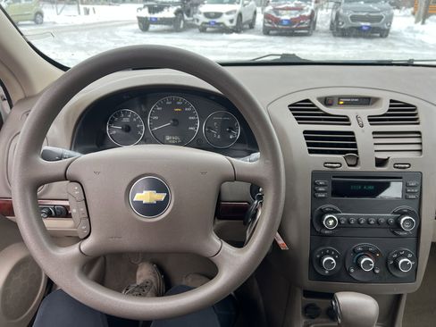 Used 2007 Chevrolet Malibu LS image 16