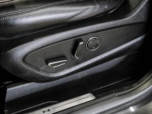 Used 2019 Lincoln MKC Premiere FWD image 32