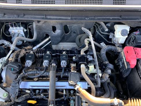 Used 2023 Nissan Kicks SR w/ SR Premium Package FWD image 32
