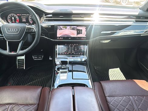 Used 2024 Audi S8 AWD/4WD image 17