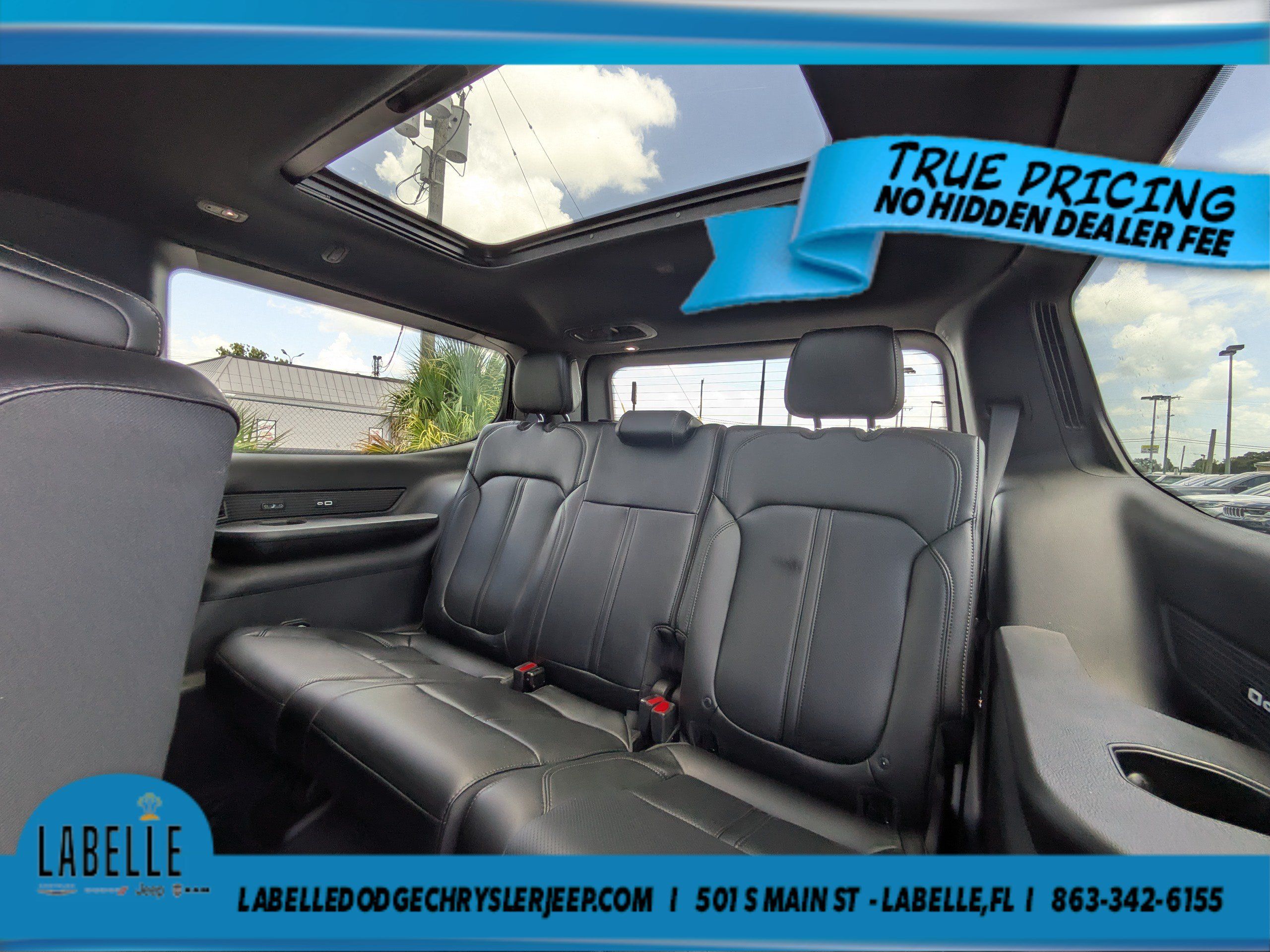 Used 2024 Jeep Wagoneer Series III w/ Premium Group I AWD/4WD image 15
