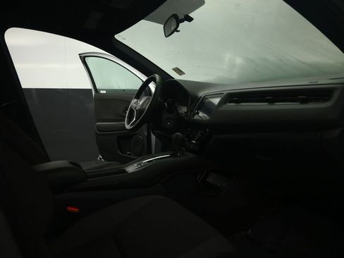 Used 2022 Honda HR-V Sport image 47