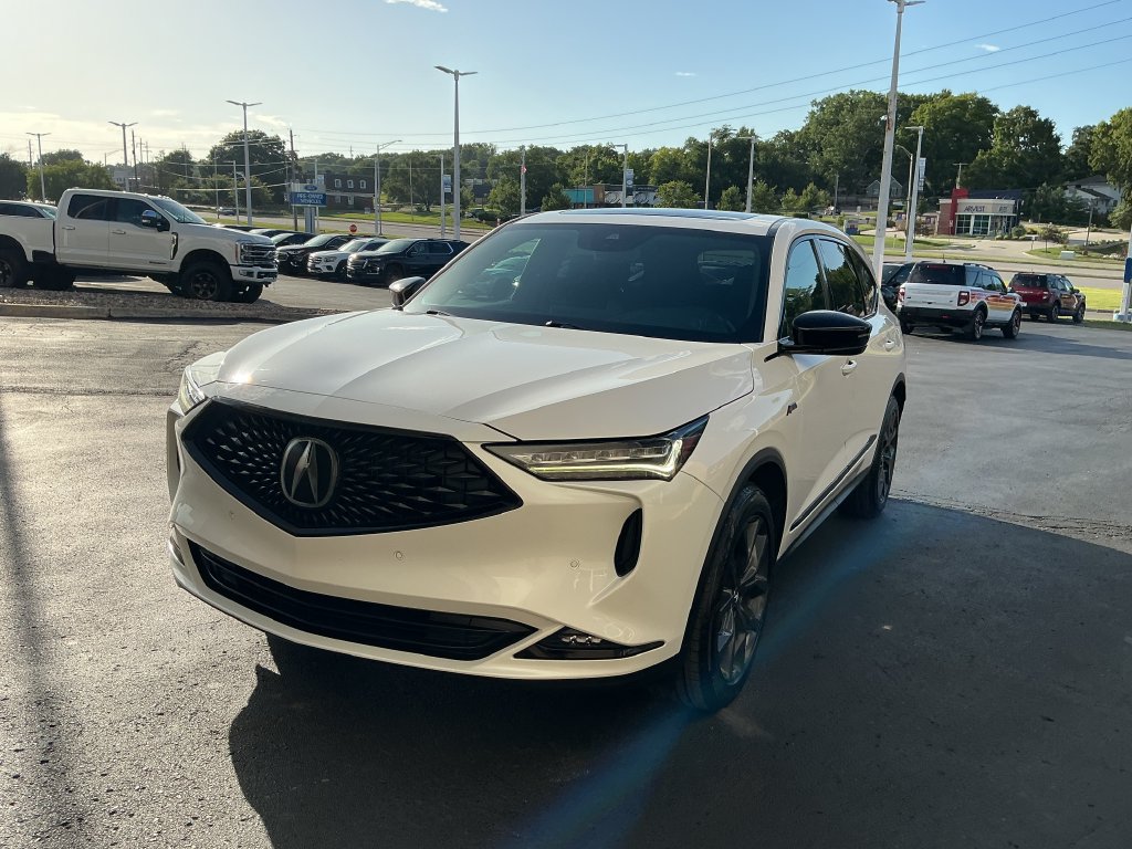 Used 2023 Acura MDX A-Spec AWD/4WD image 2