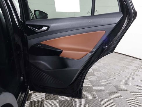 Used 2021 Volkswagen ID.4 Pro S w/ Gradient Package image 28