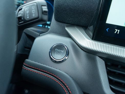 Used 2025 Ford Explorer ST-Line w/ Premium Package image 23