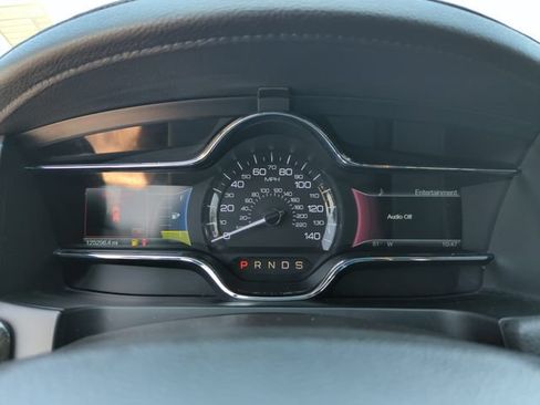 Used 2013 Lincoln MKS FWD image 43