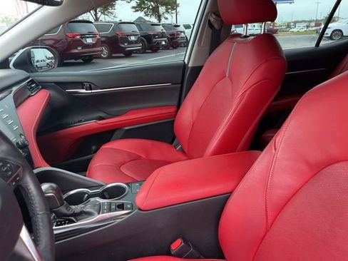 Used 2020 Toyota Camry XSE FWD image 10