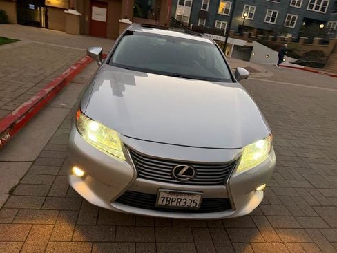 Used 2013 Lexus ES 350 w/ Luxury Pkg FWD image 25