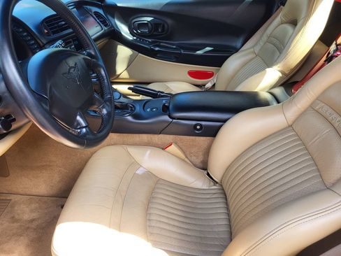 Used 2004 Chevrolet Corvette Convertible w/ Preferred Equipment Group RWD image 14