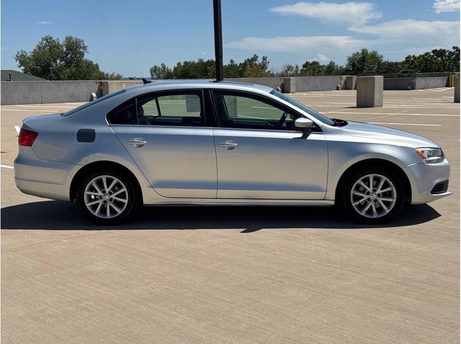 Used 2013 Volkswagen Jetta SE FWD image 9