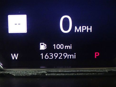 Used 2019 GMC Sierra 1500 Denali w/ Driver Alert Package II image 32