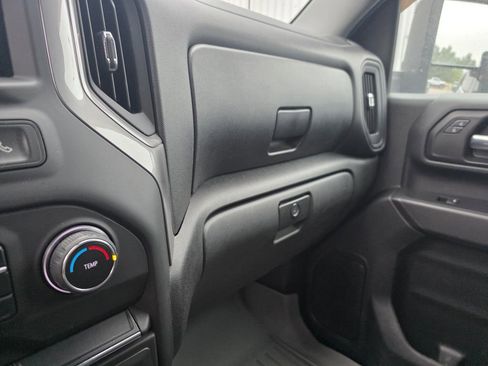Used 2020 Chevrolet Silverado 2500 Custom w/ Custom Value Package AWD/4WD image 19